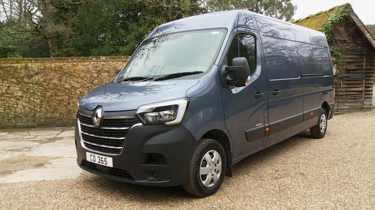 RENAULT MASTER MWB DIESEL FWD MM33 Blue dCi 135 Advance Medium Roof Van